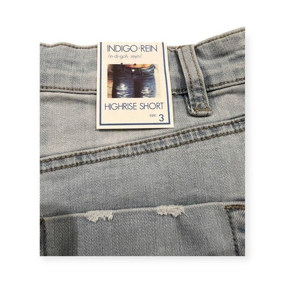 Indigo Rein Mid Rise Blue Jean Frayed American Flag Hem Shorts Size 3/27 - Picture 8 of 11